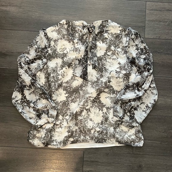 Talbots Tie Back Blouse Metallic Floral Print Floral Scrolls Size Large - Picture 3 of 7